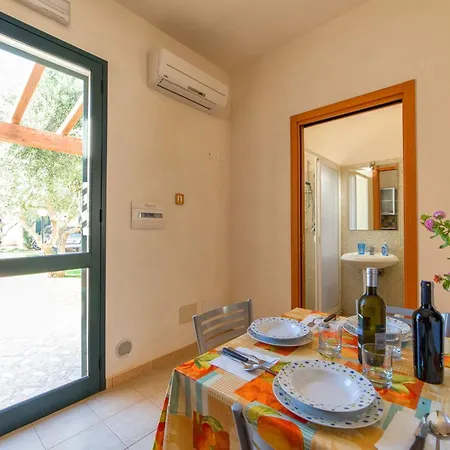 Lejlighed Villetta- By Interhome